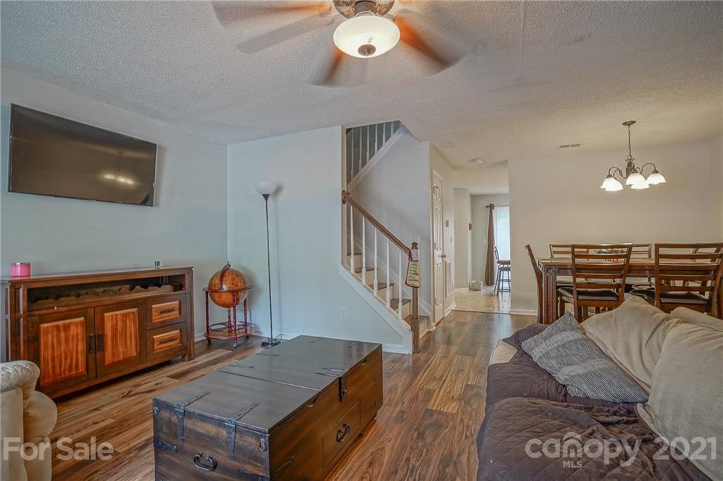 6039 Cougar Lane Charlotte NC 28269