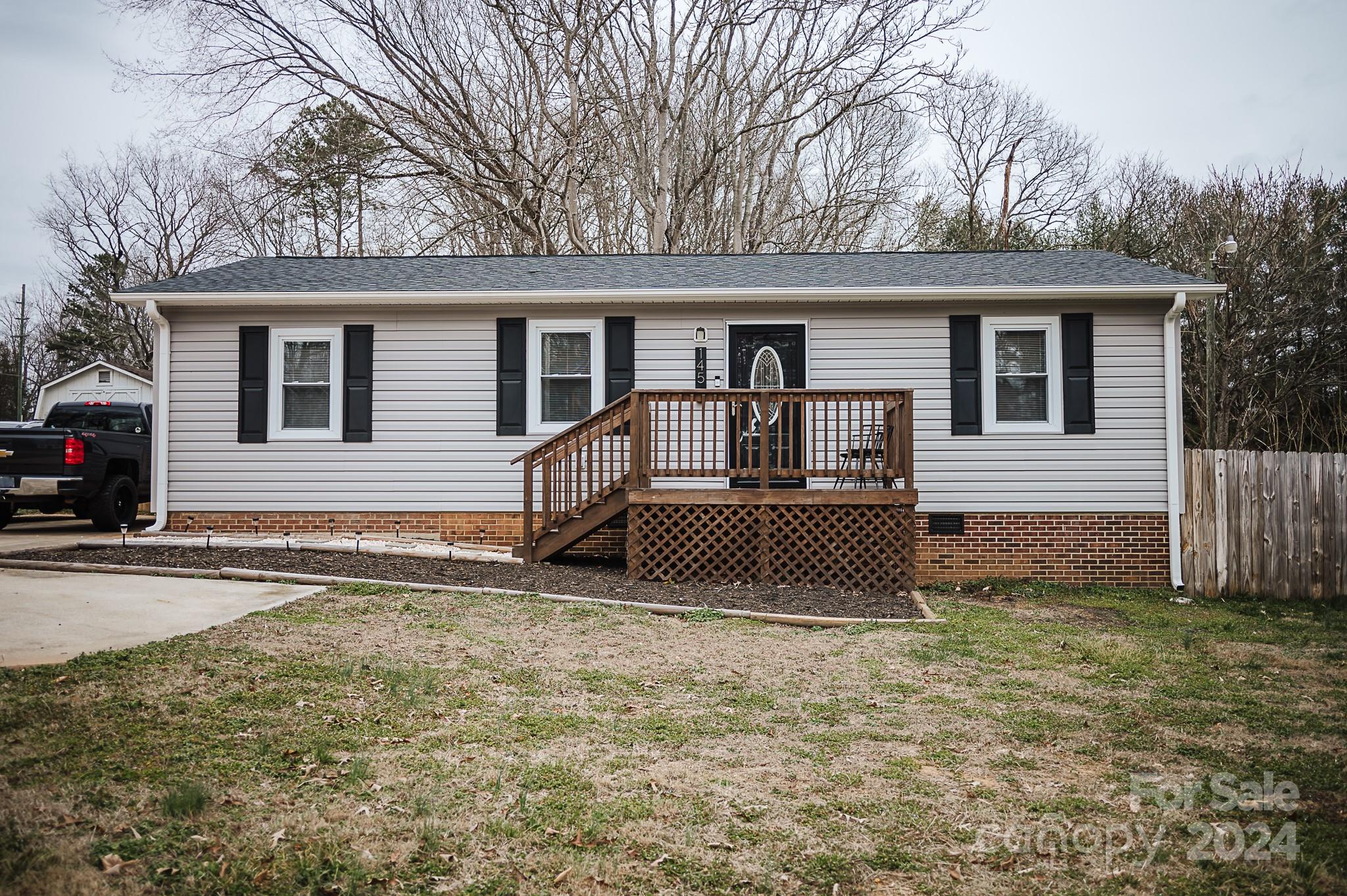 145 Penny Lane Lexington NC 27295