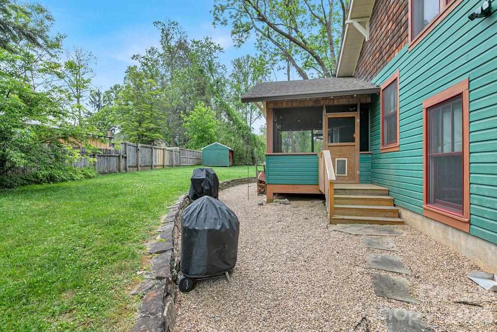 49 Miner Street Brevard NC 28712