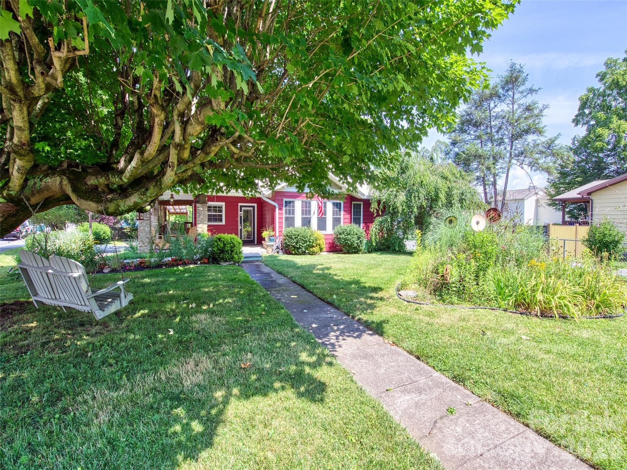 24 Belle Meade Drive Waynesville NC 28786