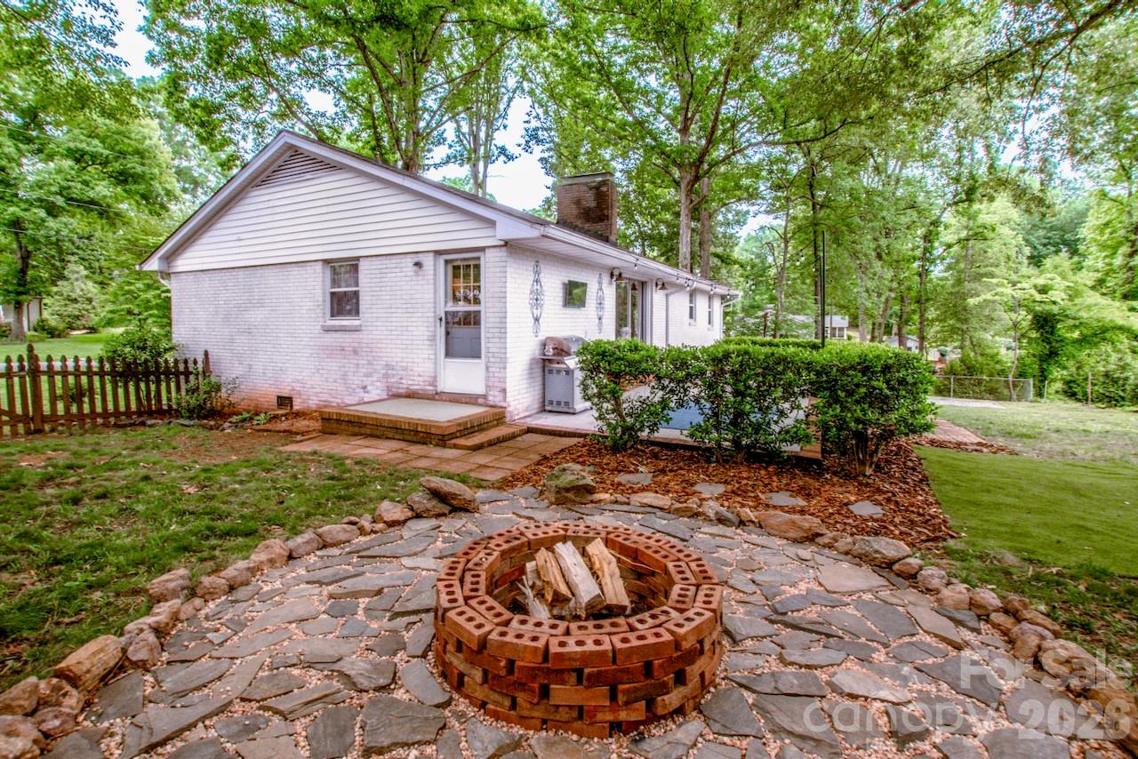 351 Eastwood Drive Lincolnton NC 28092