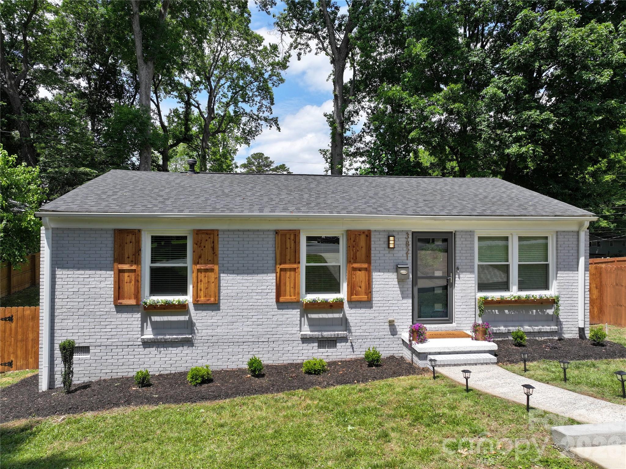 3821 Dunwoody Drive Charlotte NC 28215