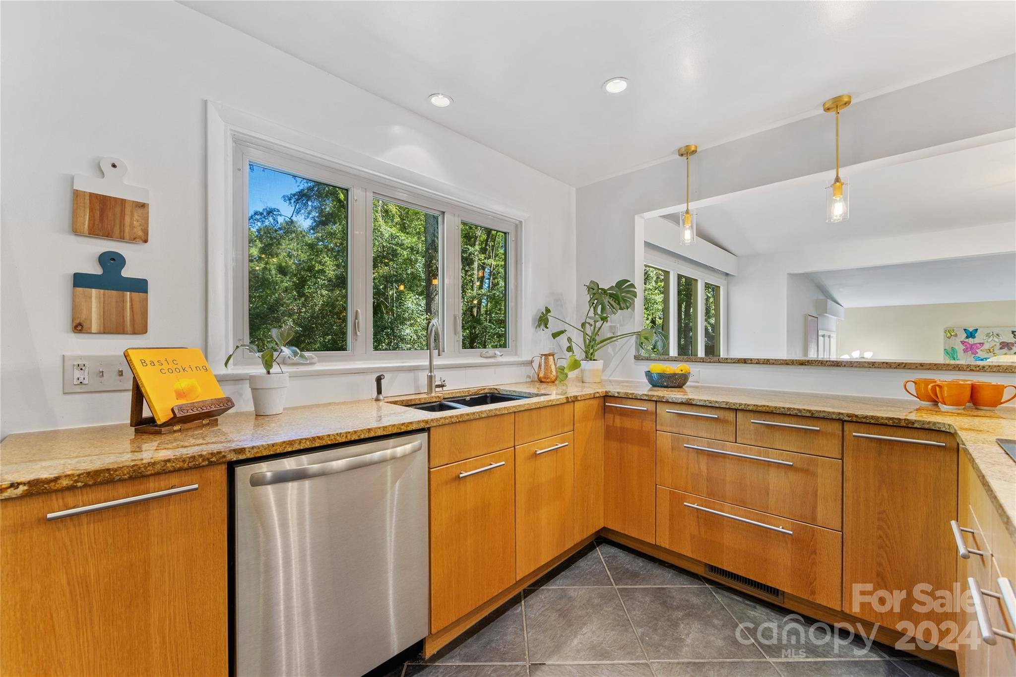 5601 Riviere Drive Charlotte NC 28211