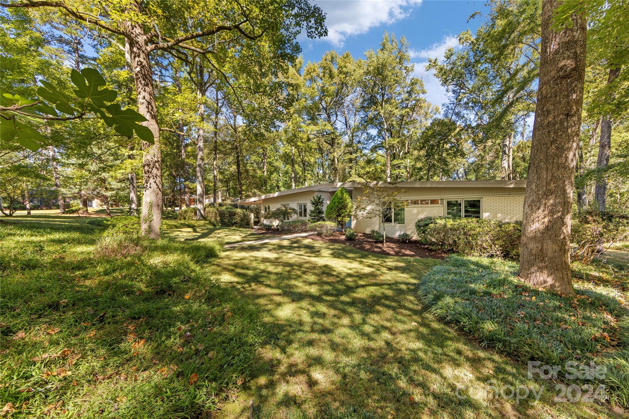 5601 Riviere Drive Charlotte NC 28211