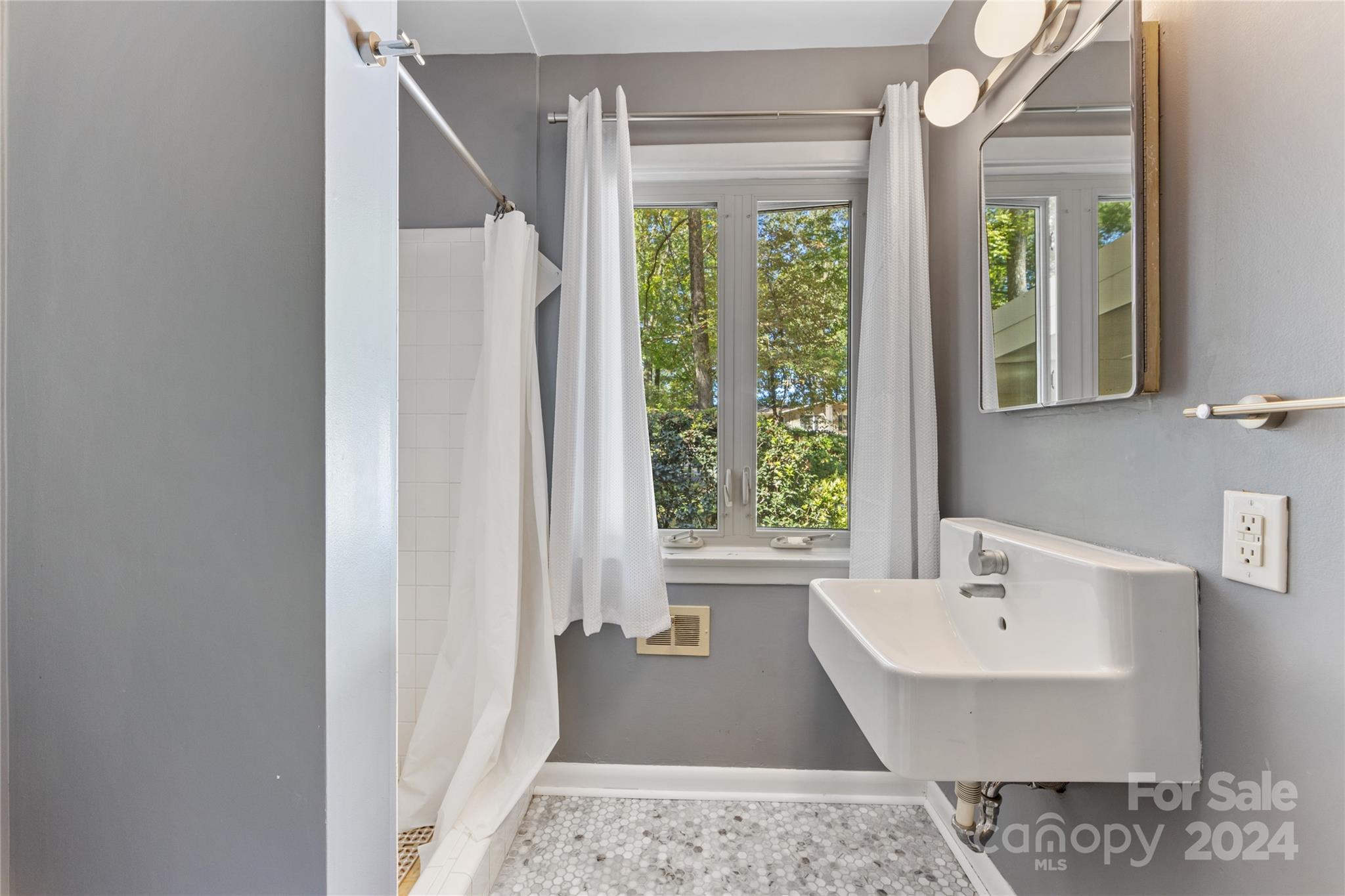 5601 Riviere Drive Charlotte NC 28211