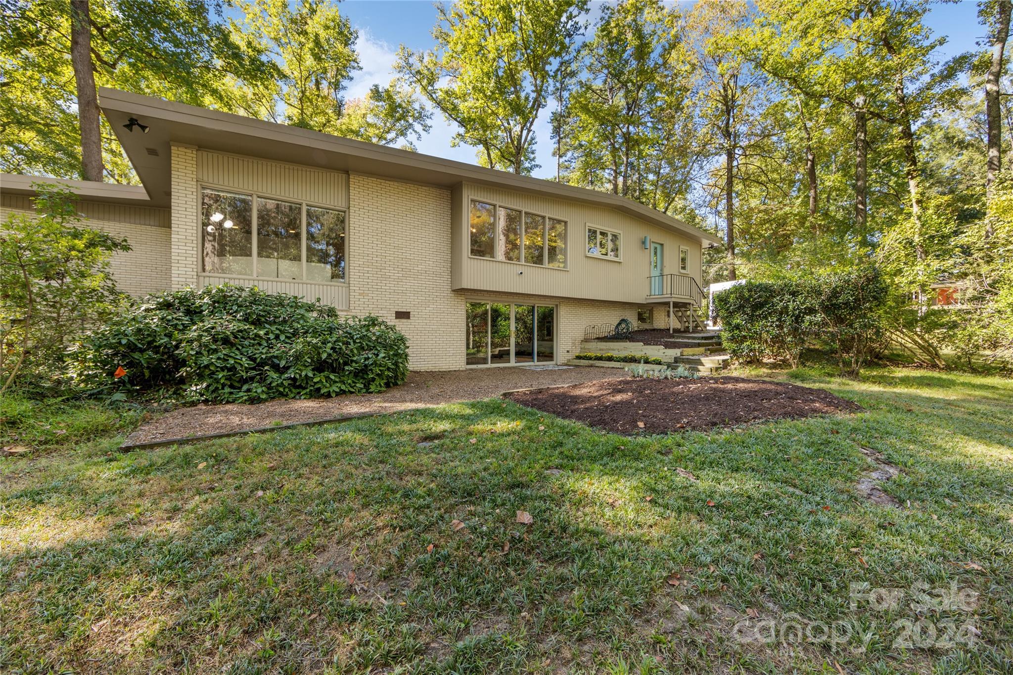 5601 Riviere Drive Charlotte NC 28211