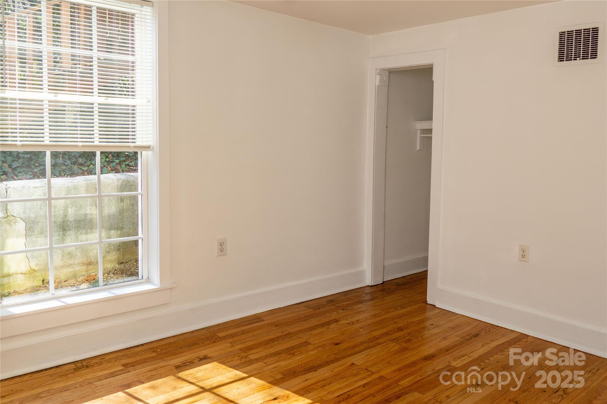 17 Mcdade Street Asheville NC 28806