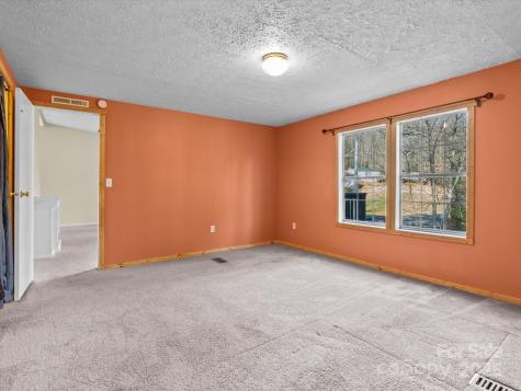 205 Kirk Way Candler NC 28715