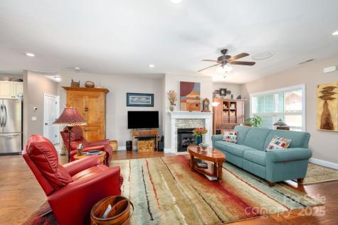 12 Asher Lane Arden NC 28704