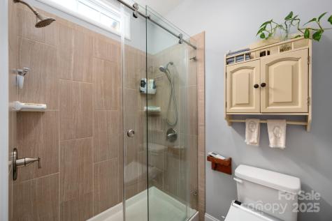 12 Asher Lane Arden NC 28704