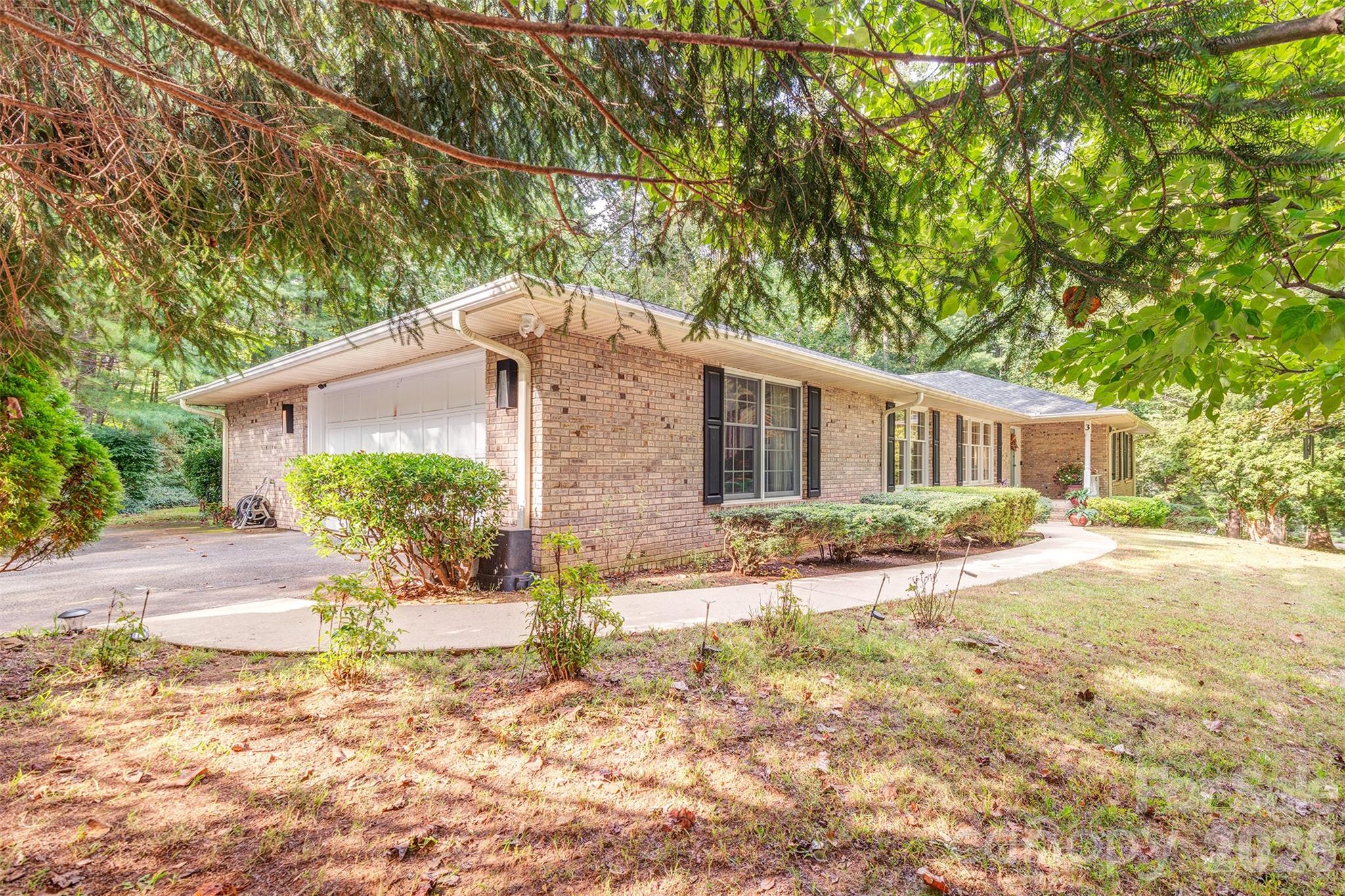 3 Sunningdale Drive Flat Rock NC 28731