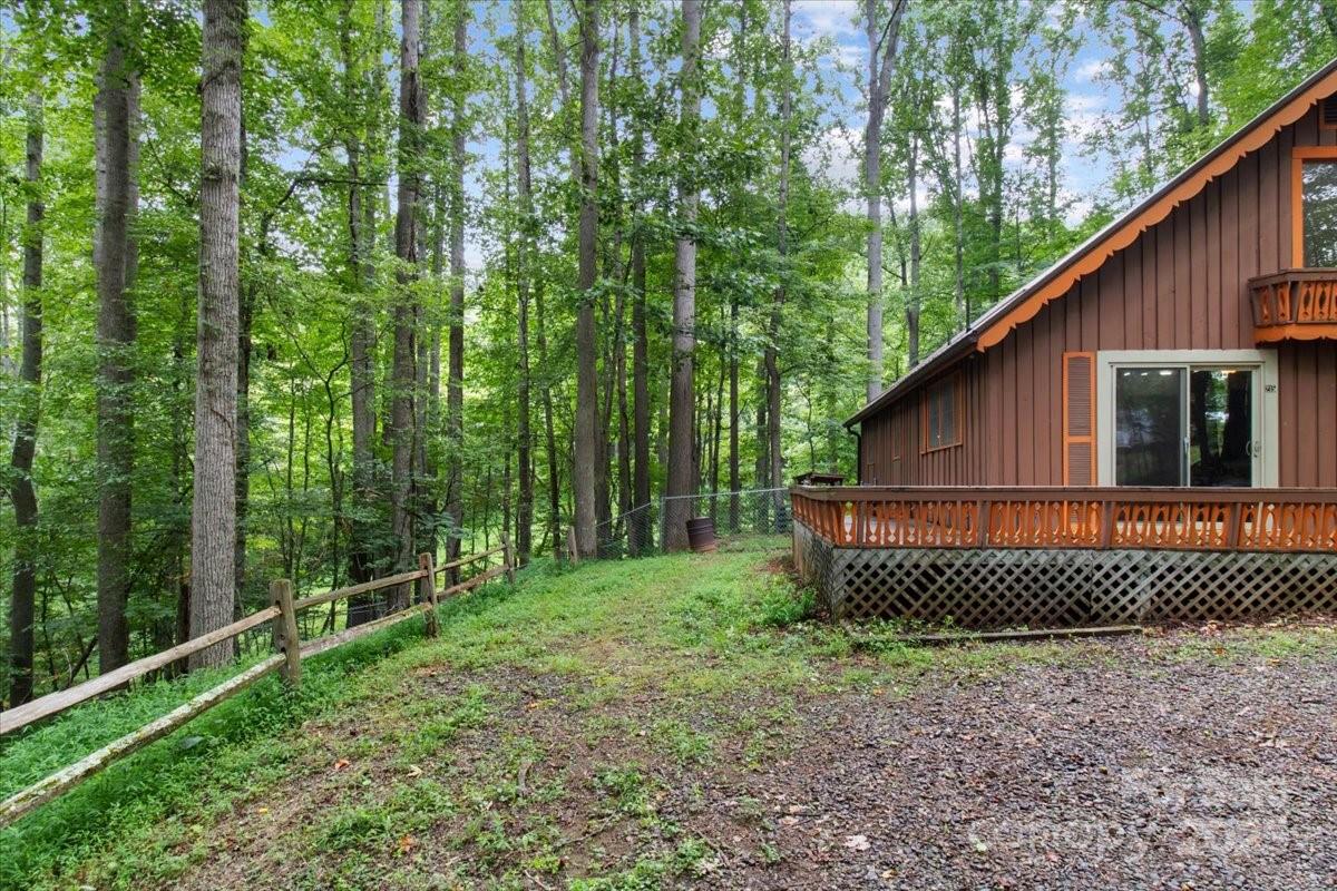 215 Byrd Mountain Estates Road Burnsville NC 28714