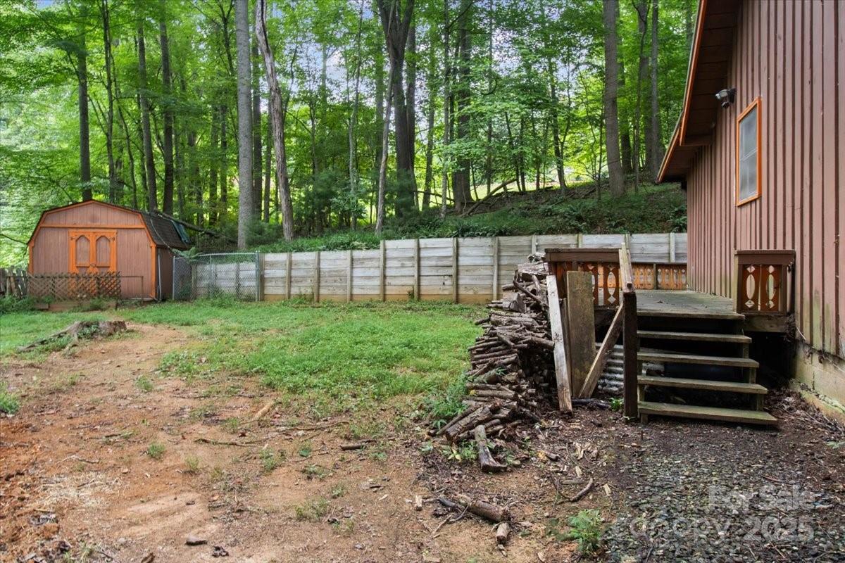 215 Byrd Mountain Estates Road Burnsville NC 28714