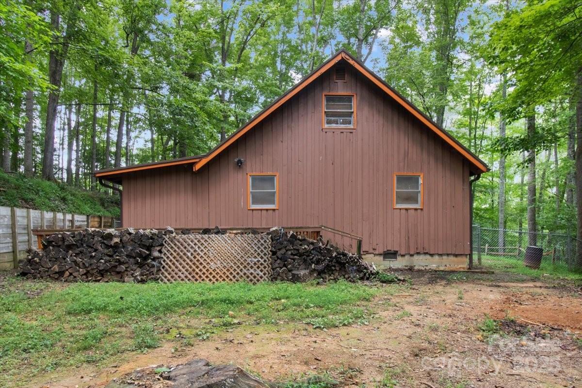 215 Byrd Mountain Estates Road Burnsville NC 28714