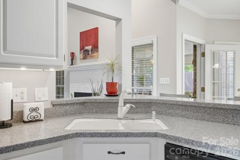 2640 Willowbrook Drive Matthews NC 28104