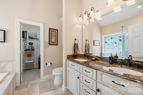 2640 Willowbrook Drive Matthews NC 28104