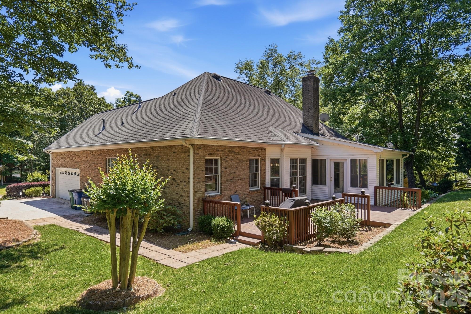 2640 Willowbrook Drive Matthews NC 28104
