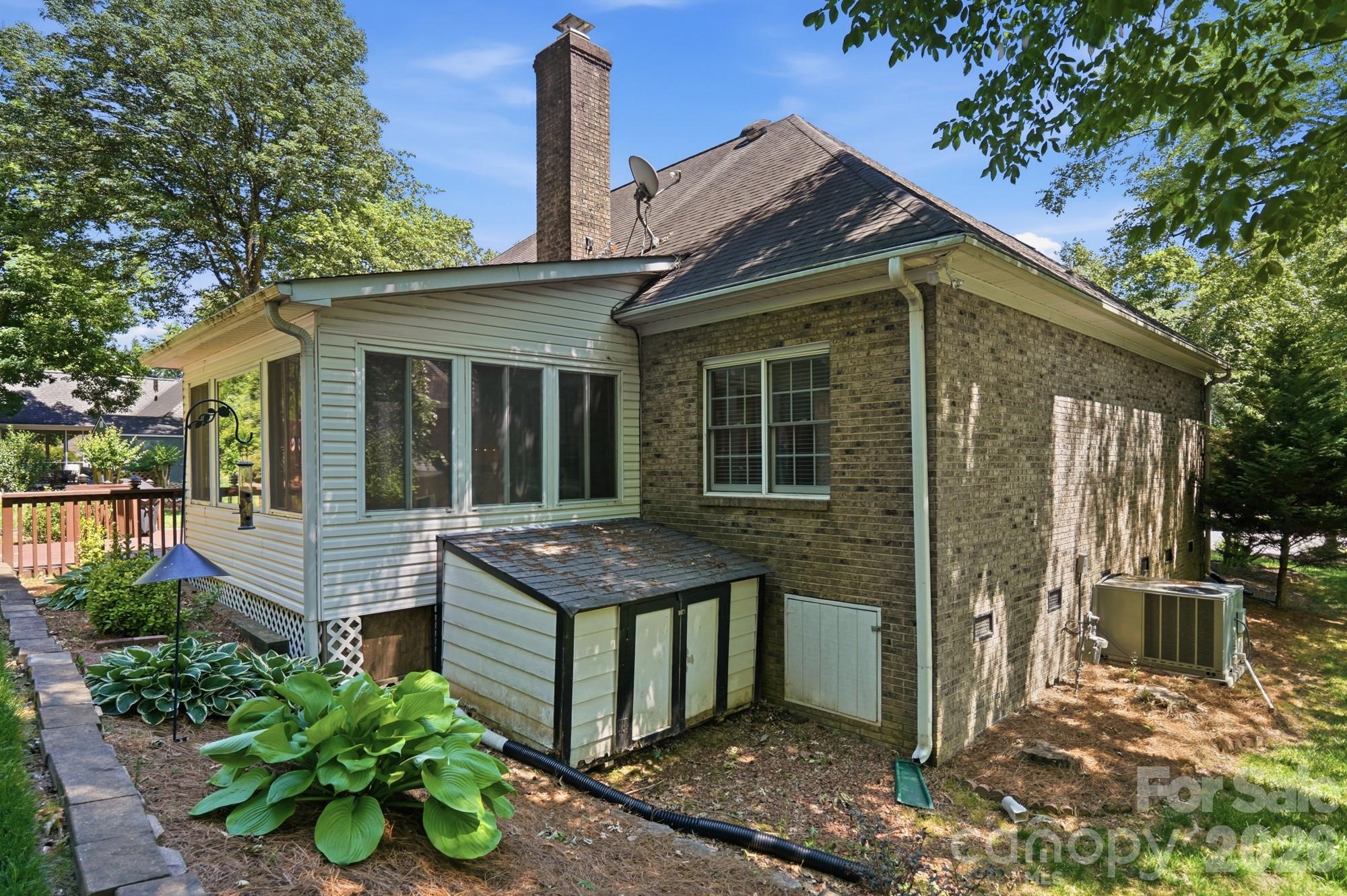 2640 Willowbrook Drive Matthews NC 28104