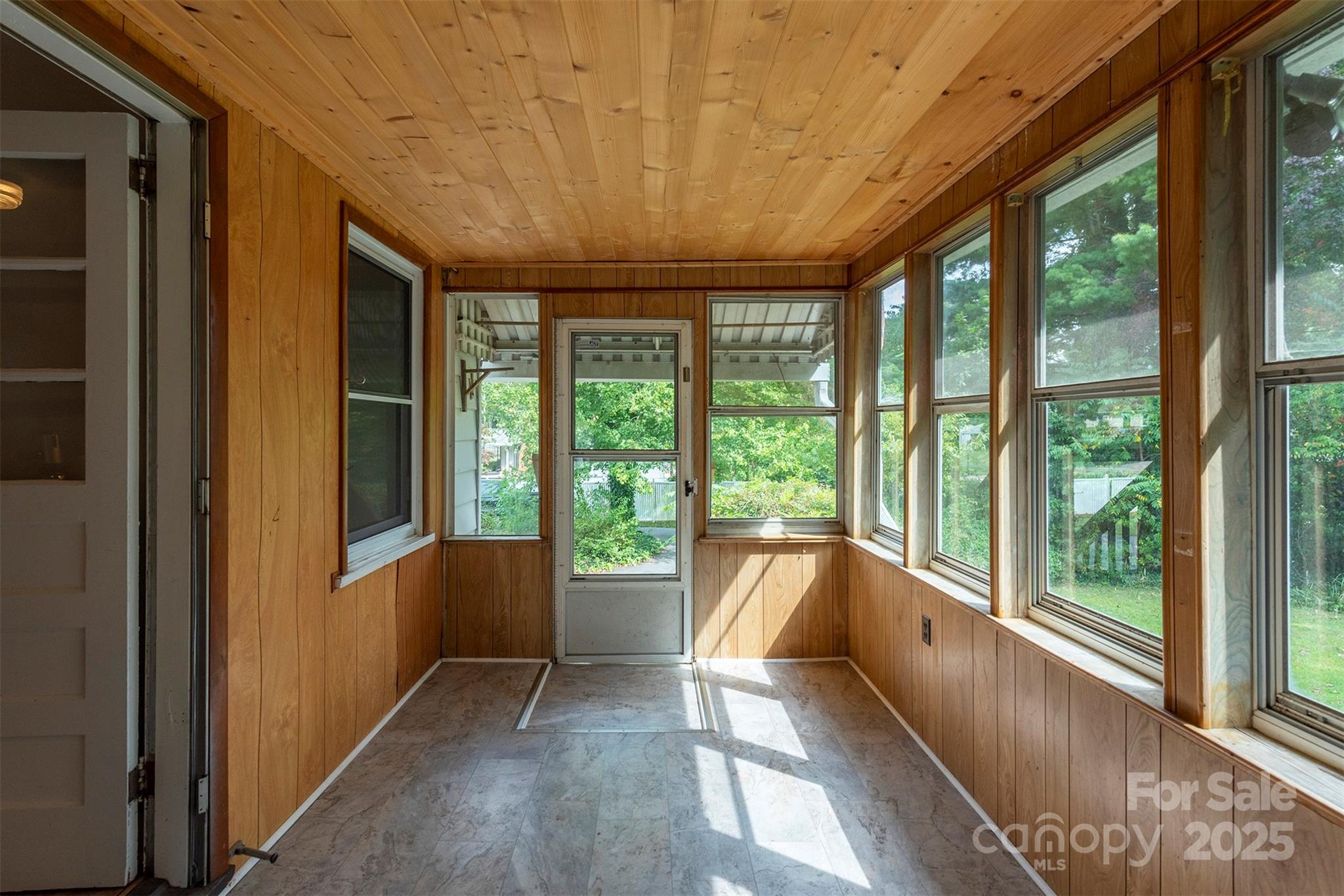 204 Northeast Avenue Swannanoa NC 28778