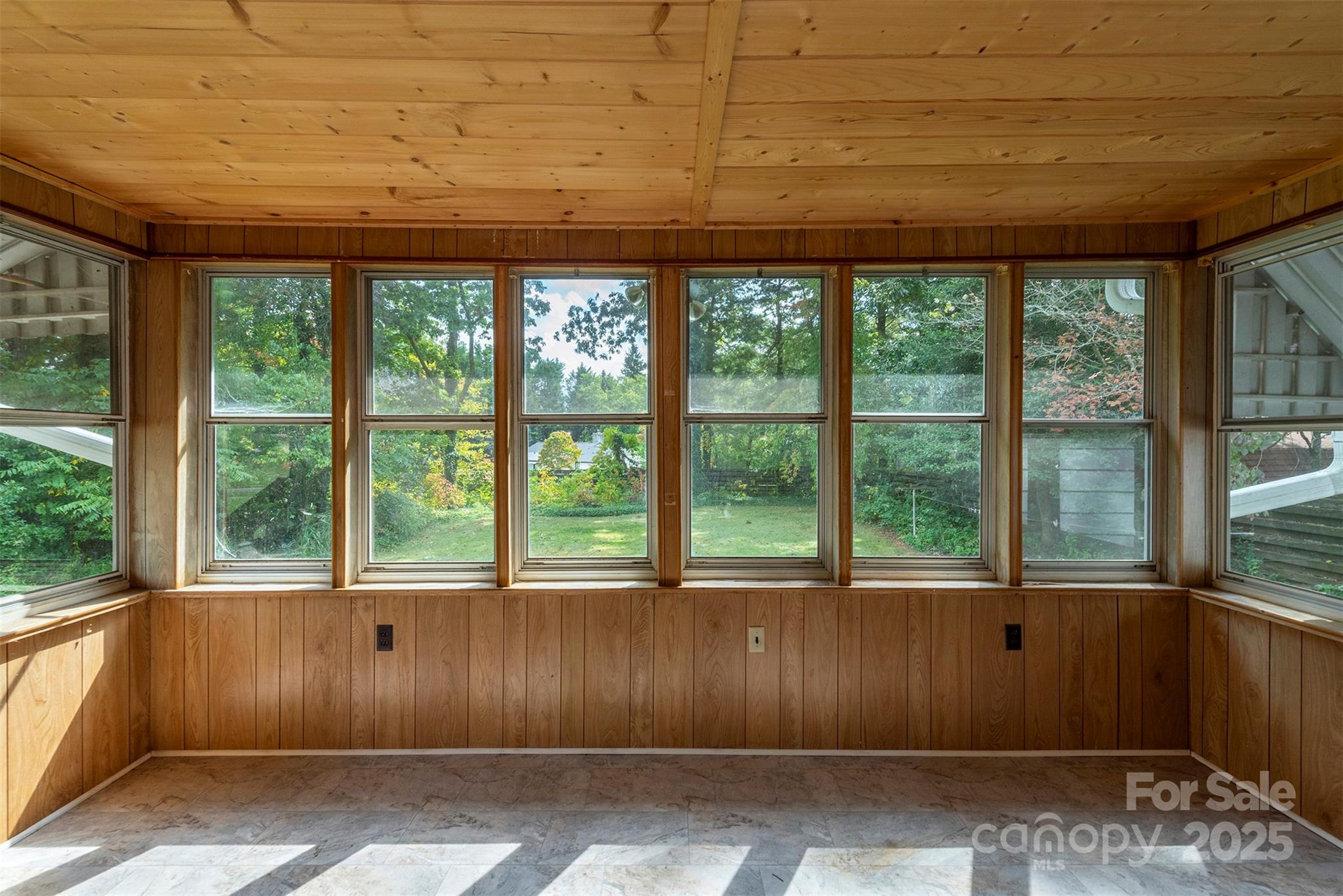 204 Northeast Avenue Swannanoa NC 28778