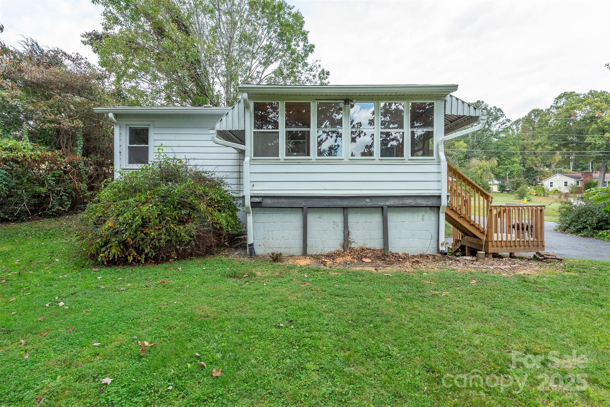 204 Northeast Avenue Swannanoa NC 28778