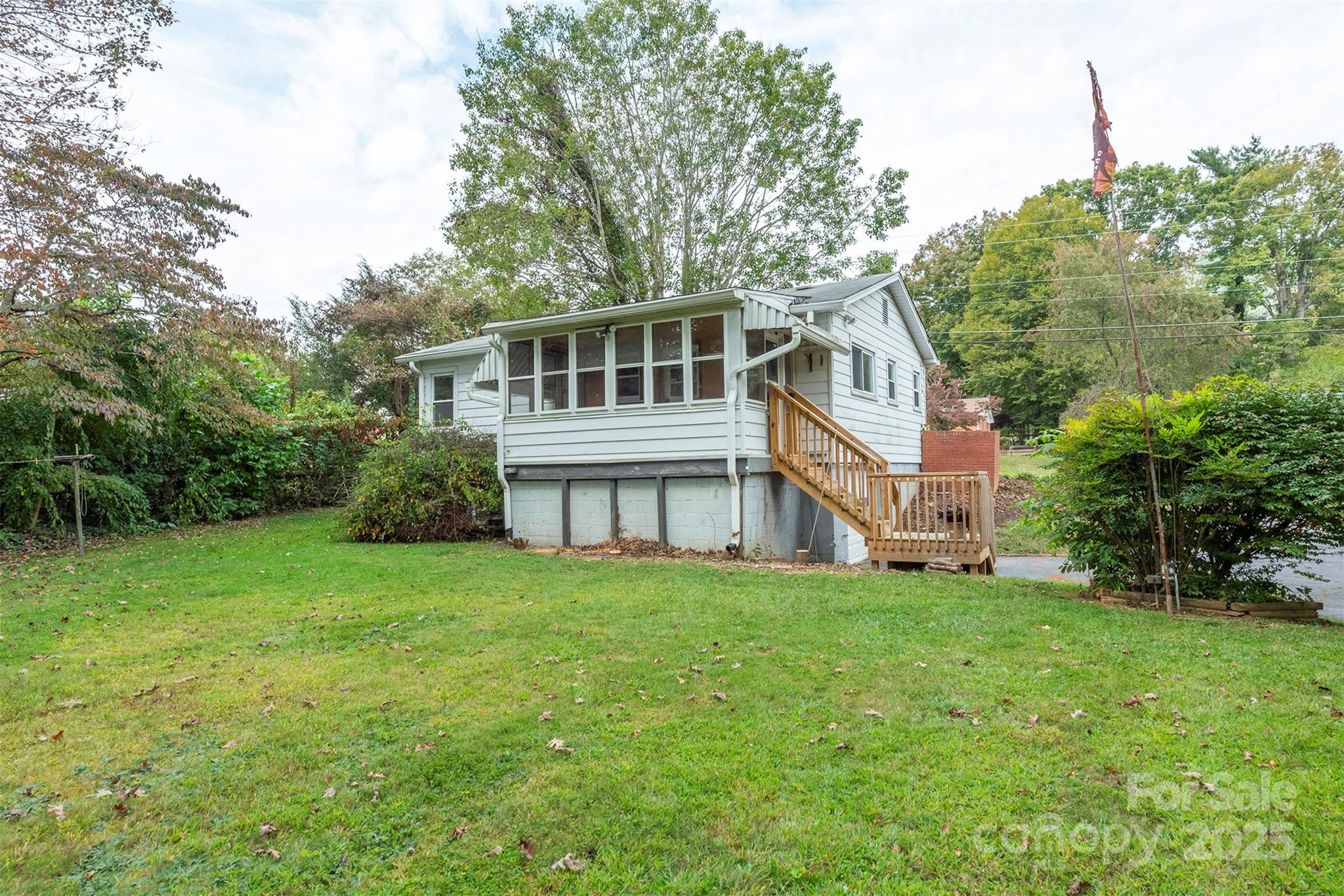 204 Northeast Avenue Swannanoa NC 28778