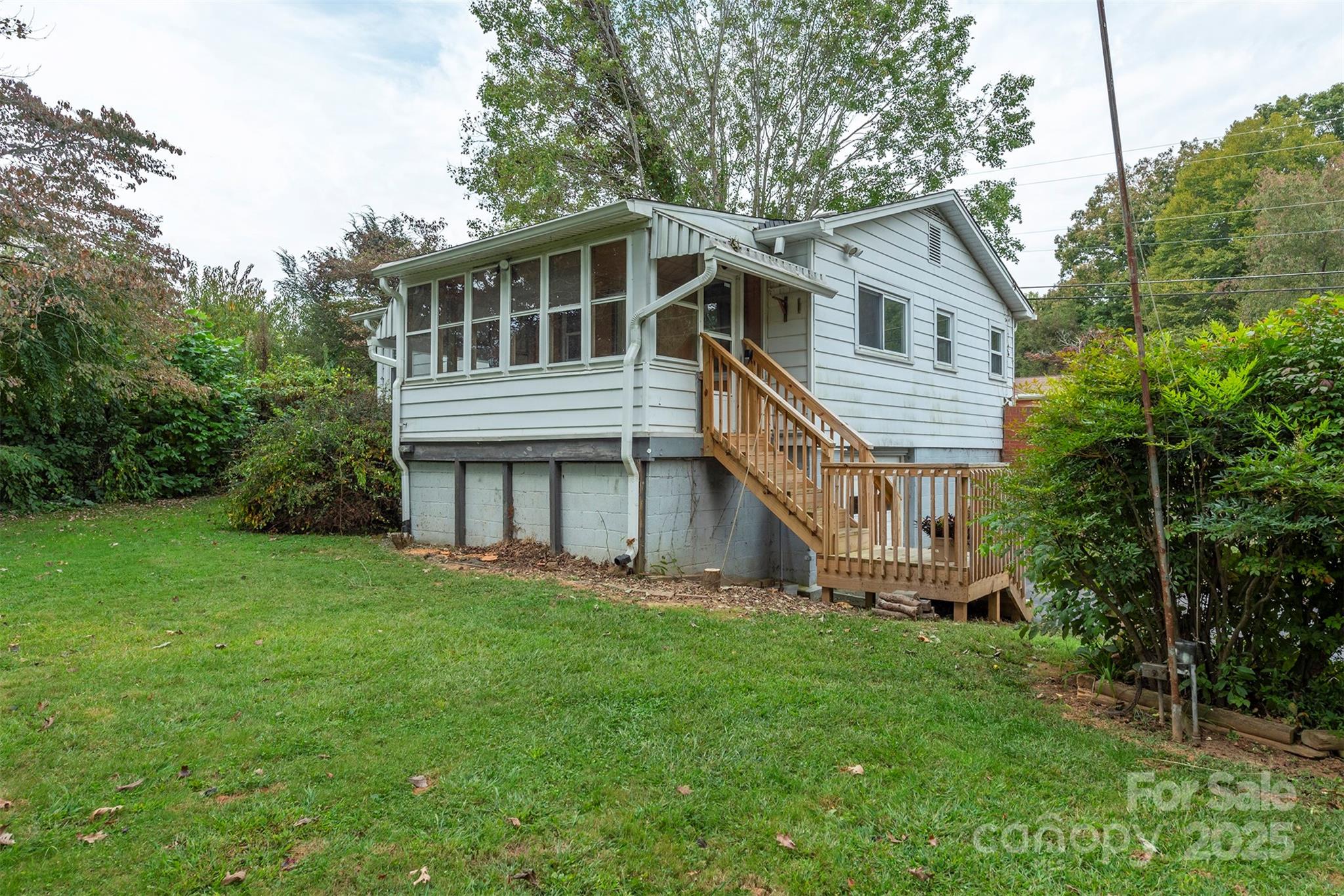 204 Northeast Avenue Swannanoa NC 28778