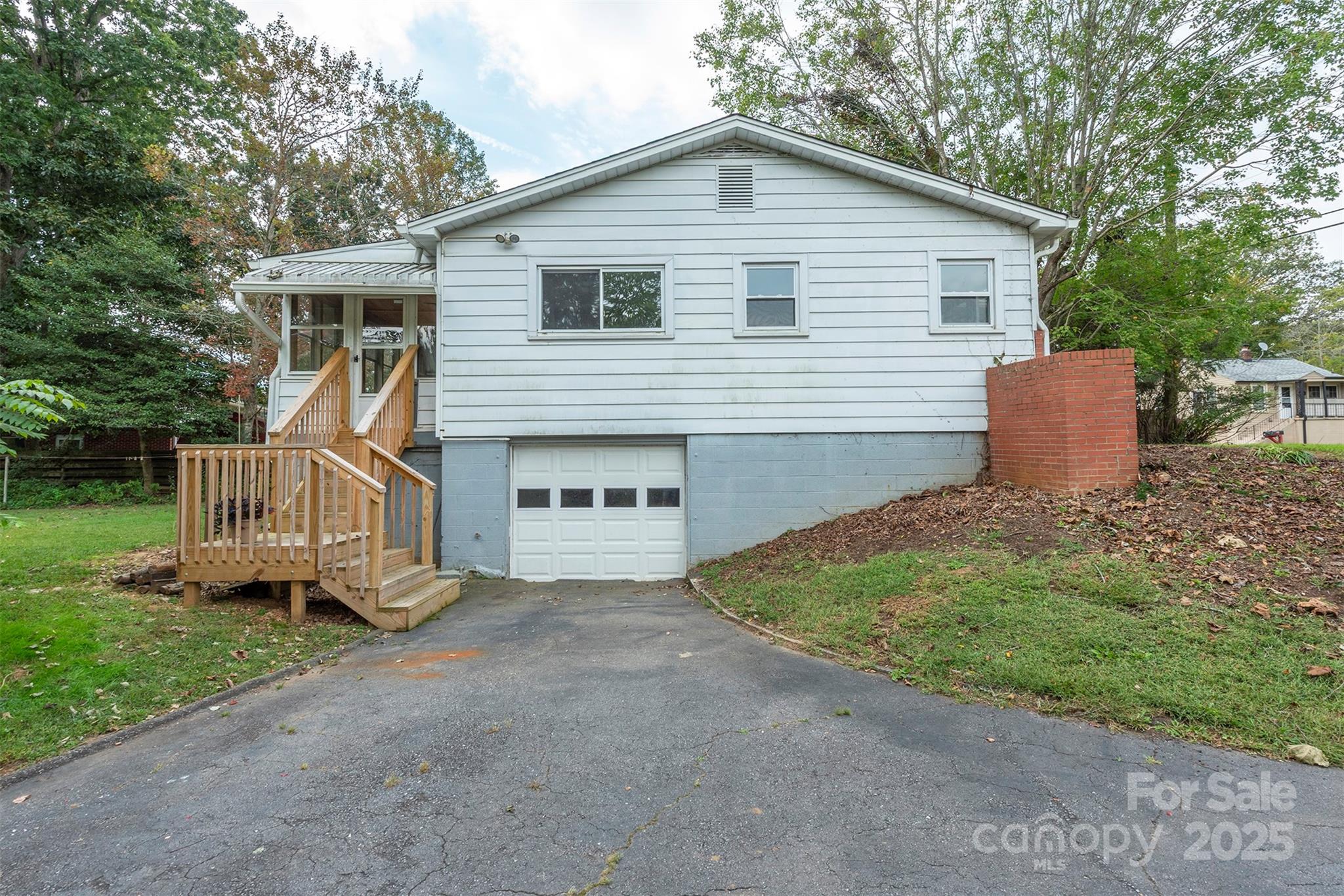204 Northeast Avenue Swannanoa NC 28778