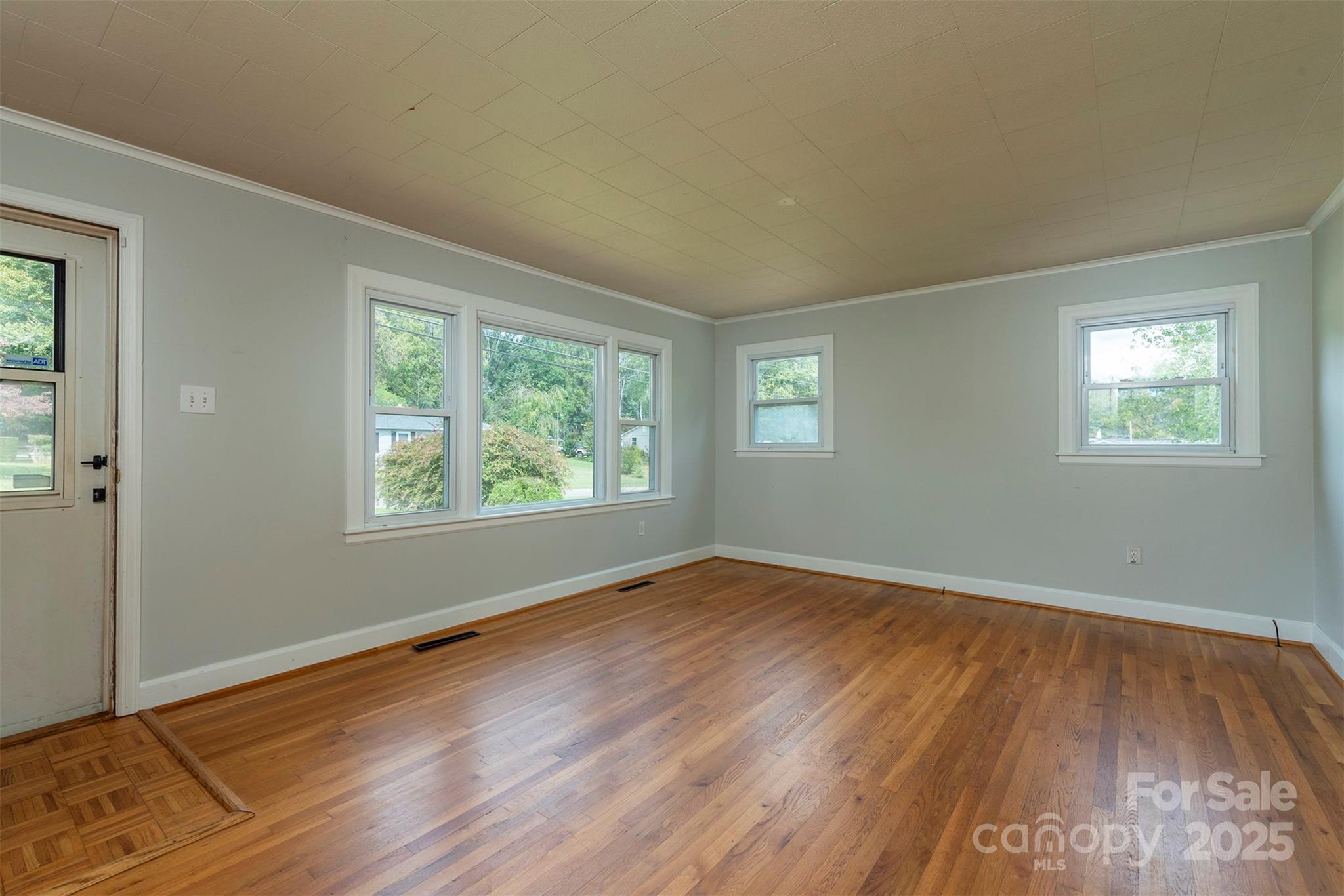204 Northeast Avenue Swannanoa NC 28778