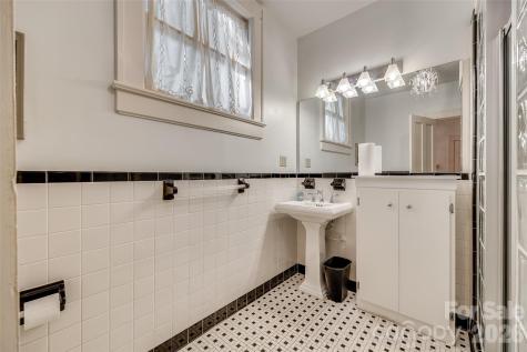 3 Kings Mountain Street York SC 29745