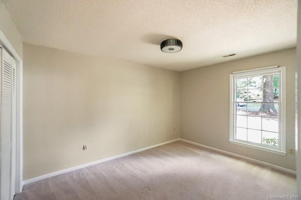 8221 Oakley Lane Charlotte NC 28270