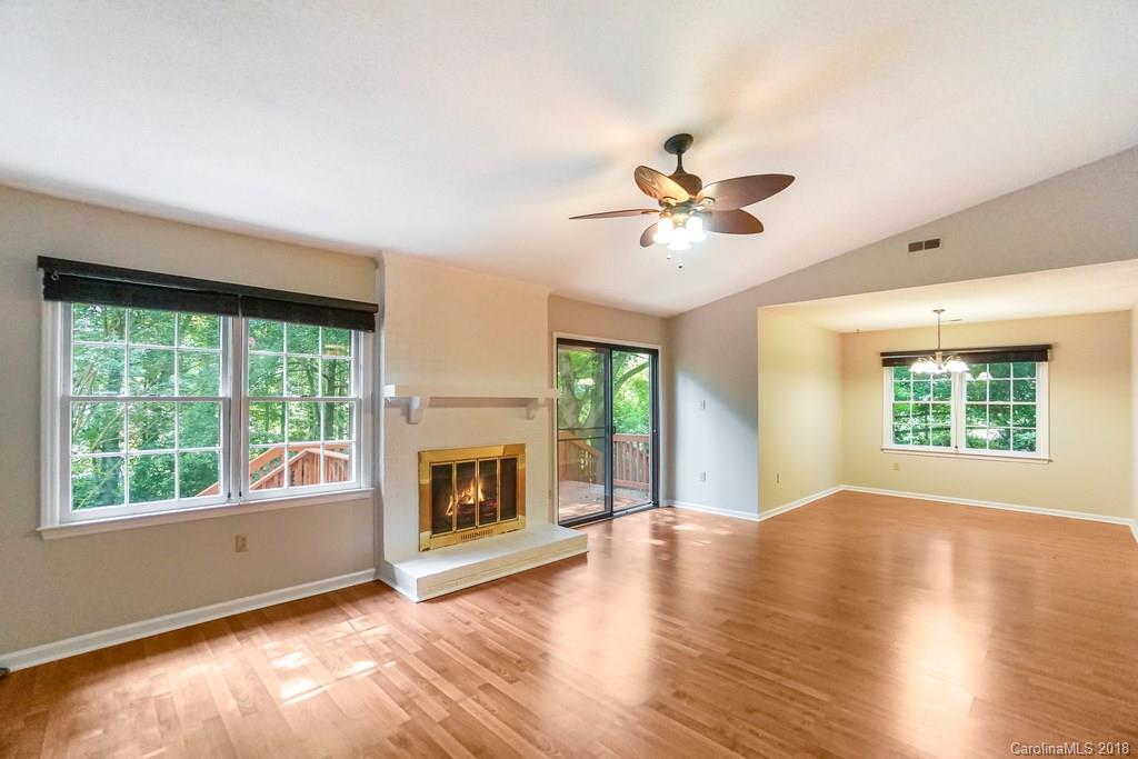 8221 Oakley Lane Charlotte NC 28270