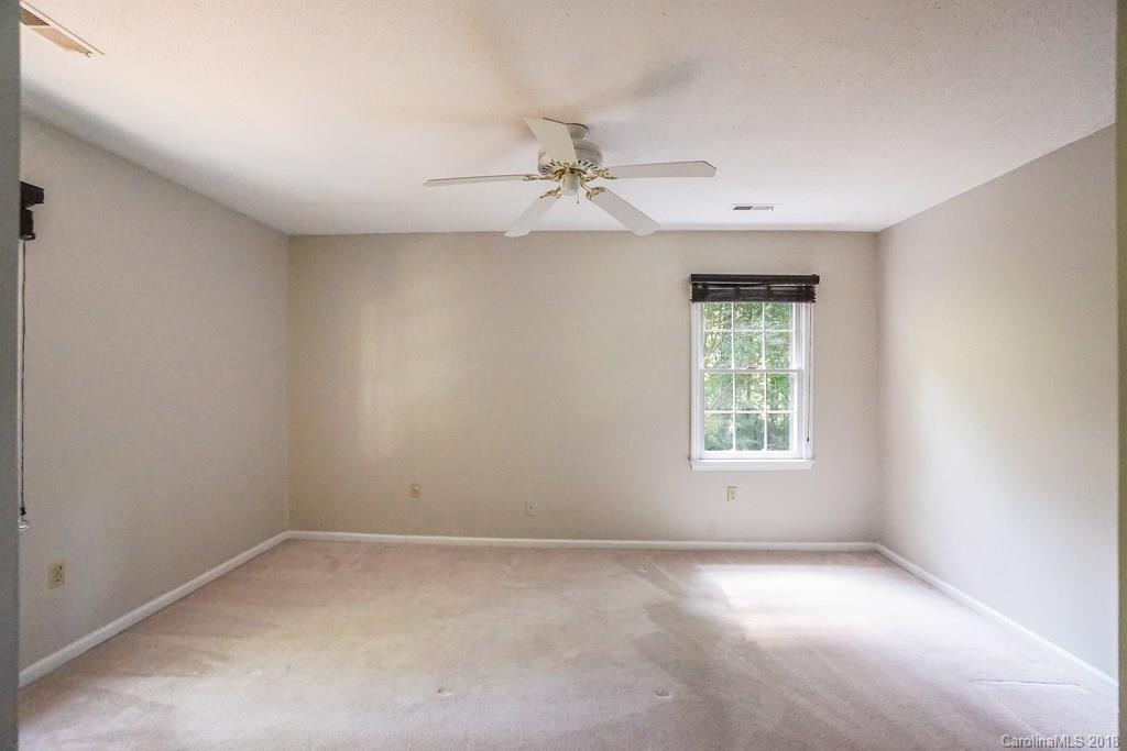 8221 Oakley Lane Charlotte NC 28270