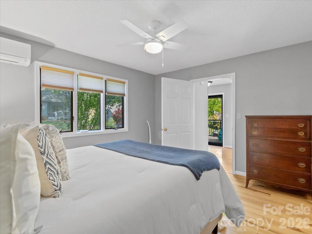 301 Robertson Street Burnsville NC 28714