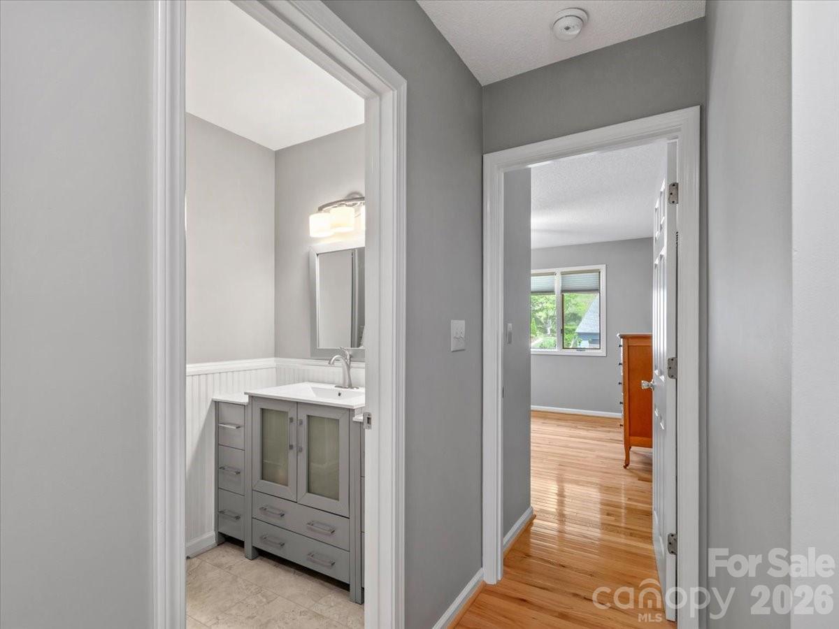 301 Robertson Street Burnsville NC 28714