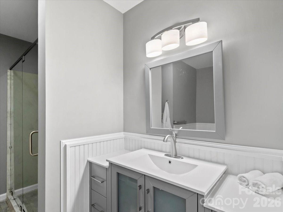 301 Robertson Street Burnsville NC 28714