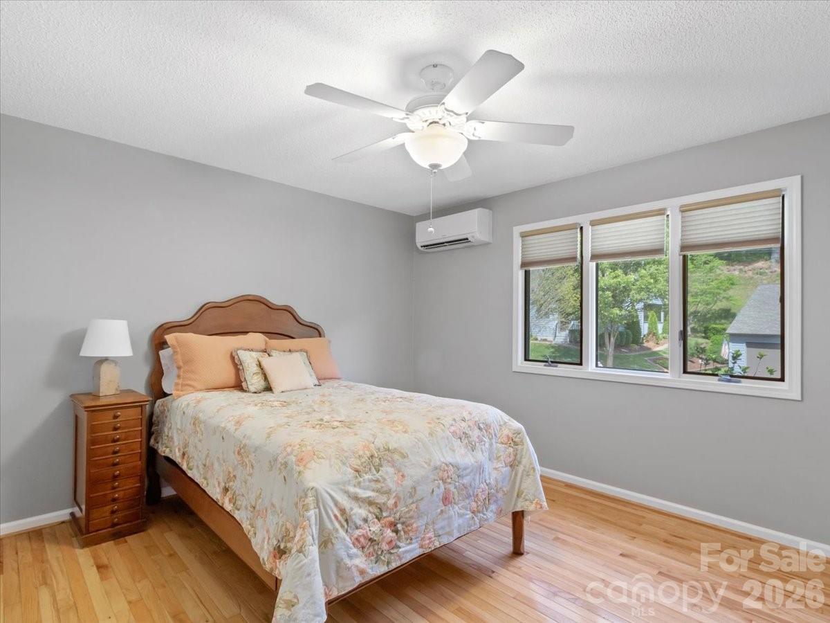 301 Robertson Street Burnsville NC 28714