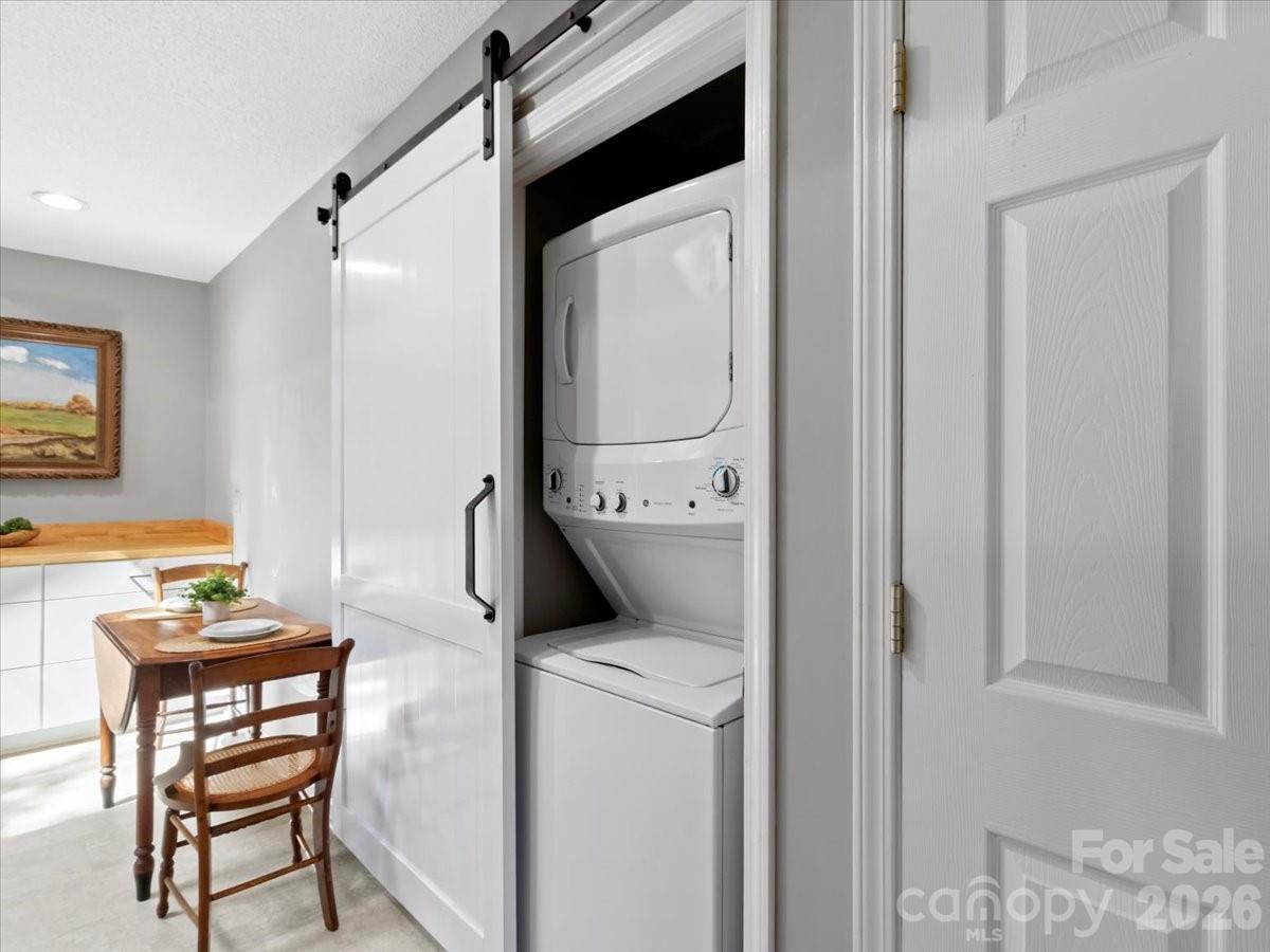 301 Robertson Street Burnsville NC 28714