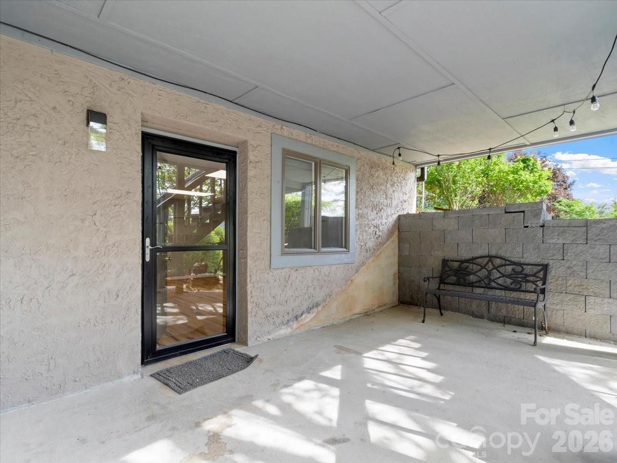 301 Robertson Street Burnsville NC 28714