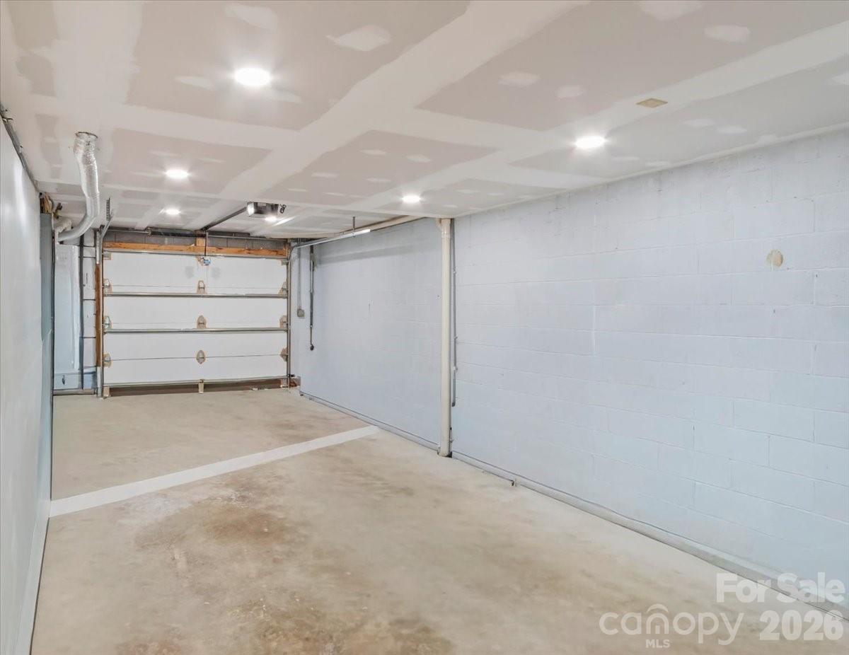 301 Robertson Street Burnsville NC 28714