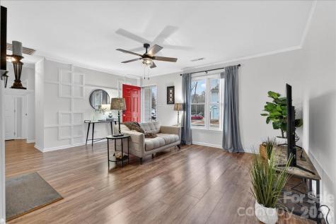 5917 Crape Myrtle Lane Charlotte NC 28216