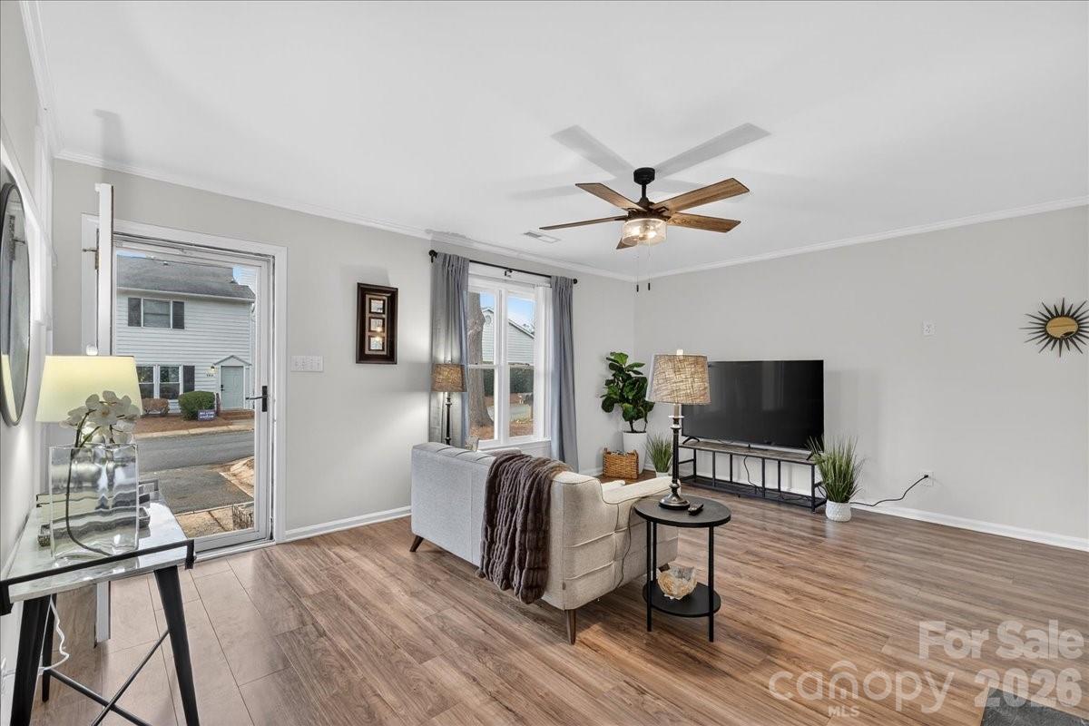 5917 Crape Myrtle Lane Charlotte NC 28216