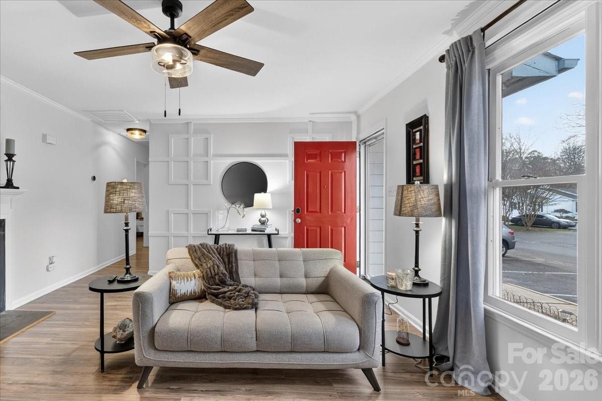 5917 Crape Myrtle Lane Charlotte NC 28216