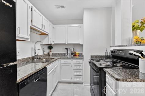 5917 Crape Myrtle Lane Charlotte NC 28216