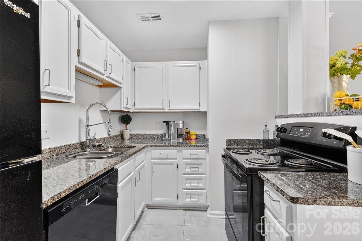 5917 Crape Myrtle Lane Charlotte NC 28216