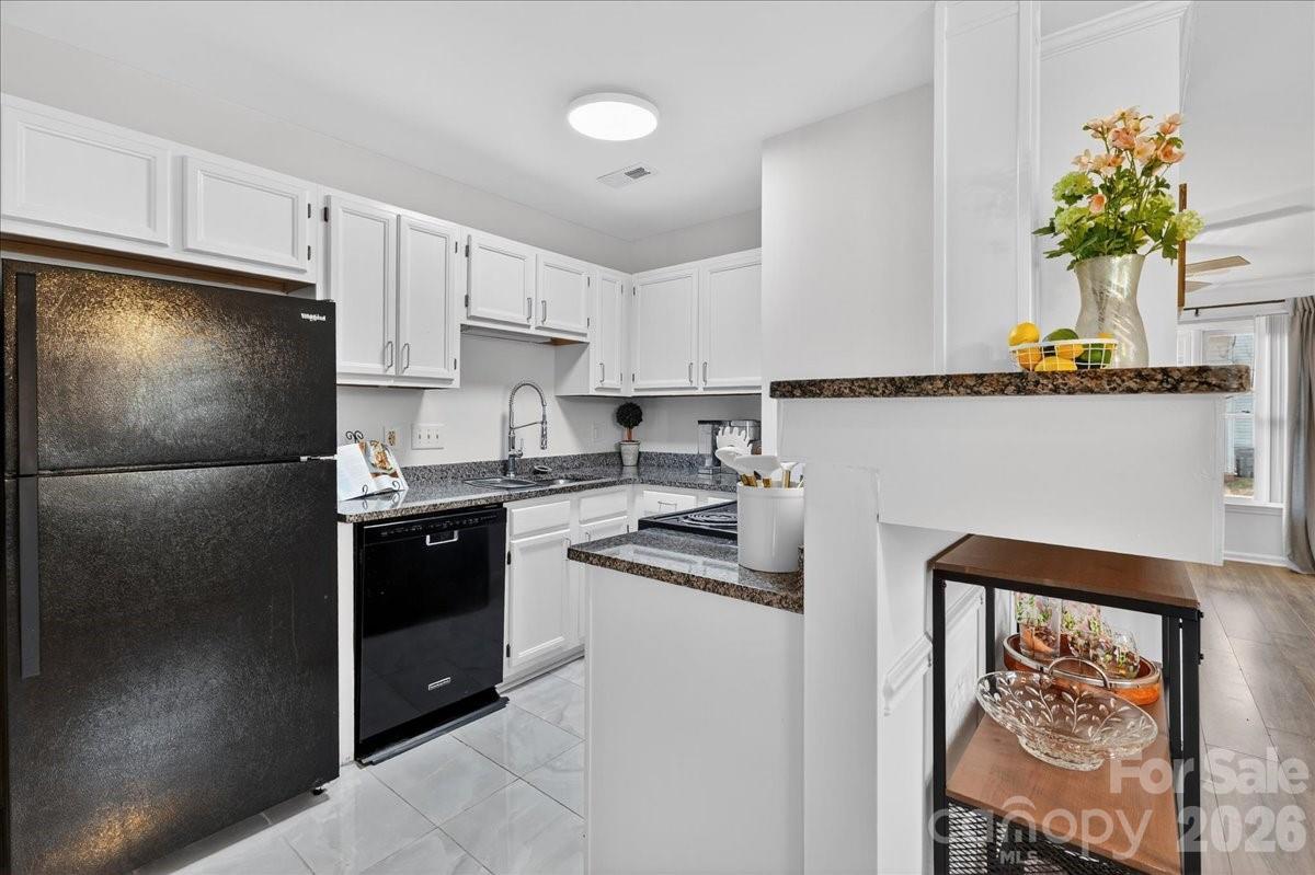 5917 Crape Myrtle Lane Charlotte NC 28216
