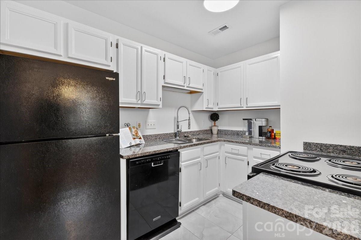 5917 Crape Myrtle Lane Charlotte NC 28216