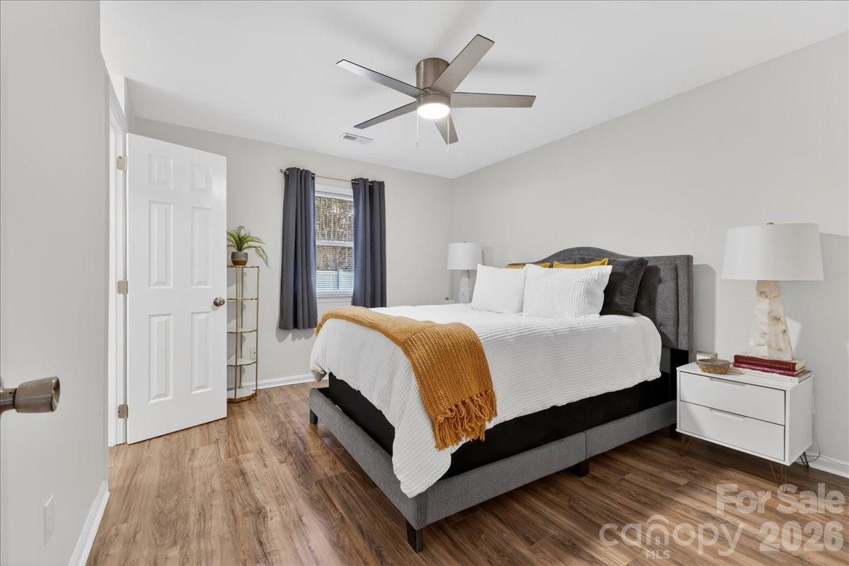 5917 Crape Myrtle Lane Charlotte NC 28216