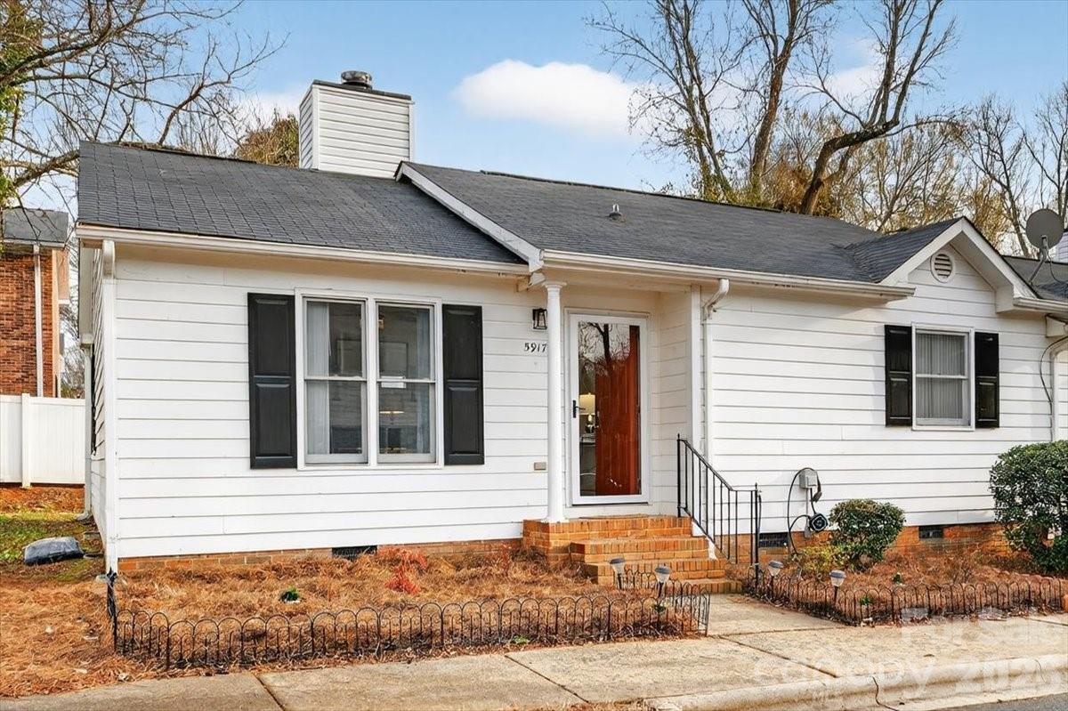 5917 Crape Myrtle Lane Charlotte NC 28216