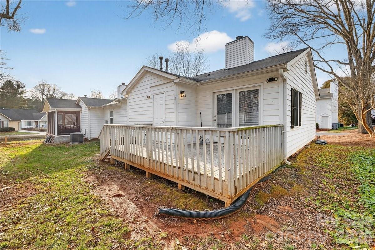 5917 Crape Myrtle Lane Charlotte NC 28216